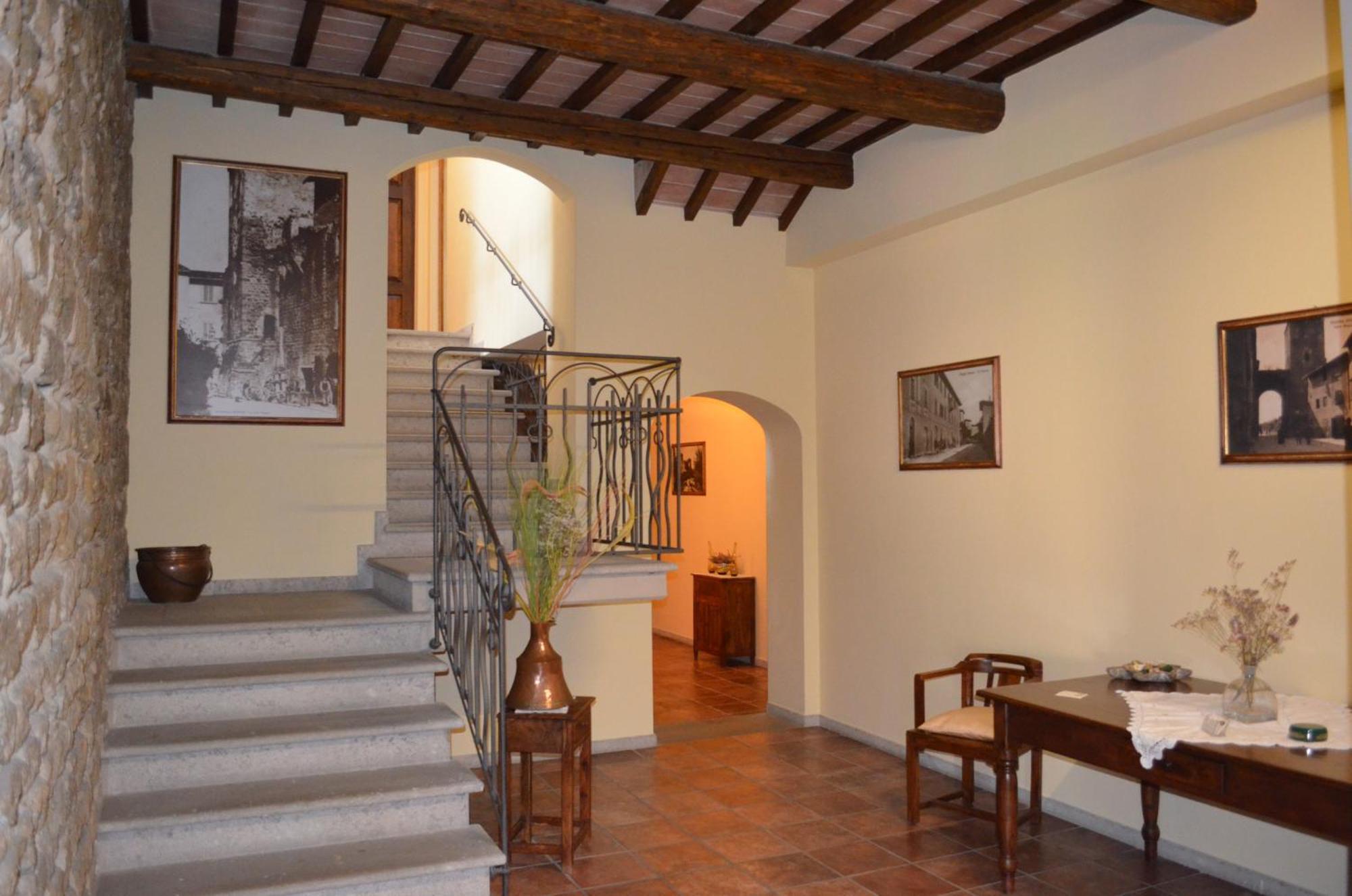 Palazzo Alle Mura Staggia Bagian luar foto