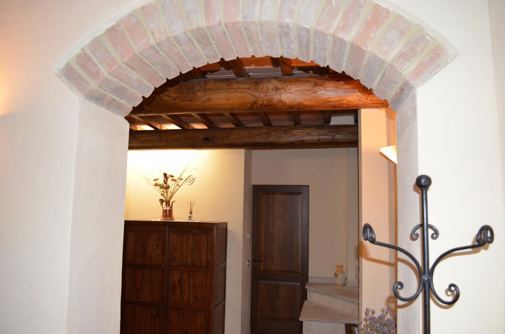 Palazzo Alle Mura Staggia Bagian luar foto