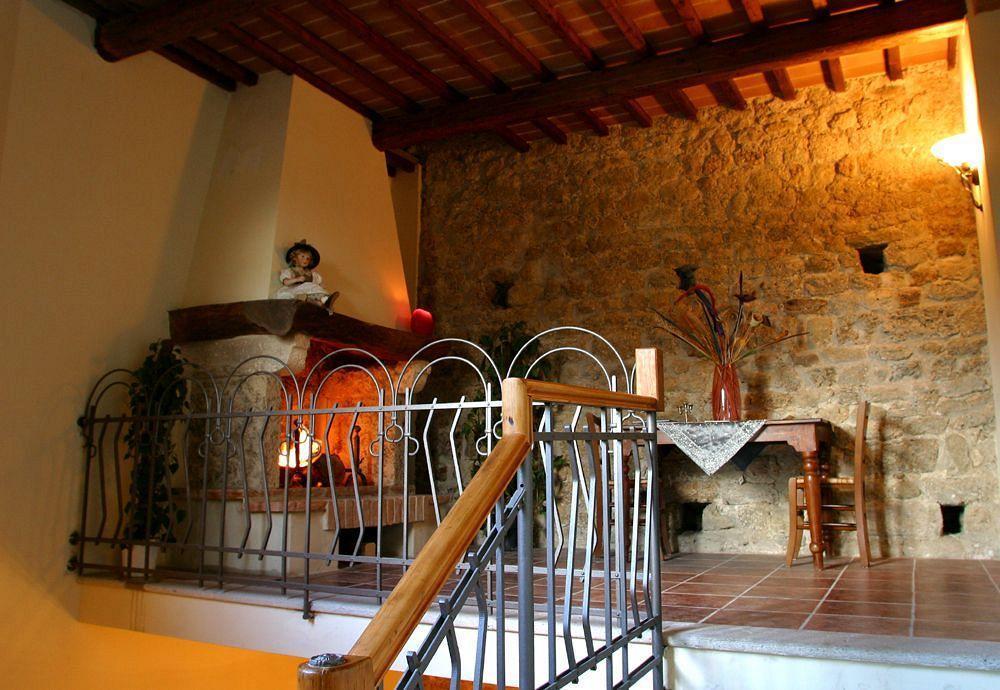Palazzo Alle Mura Staggia Bagian luar foto